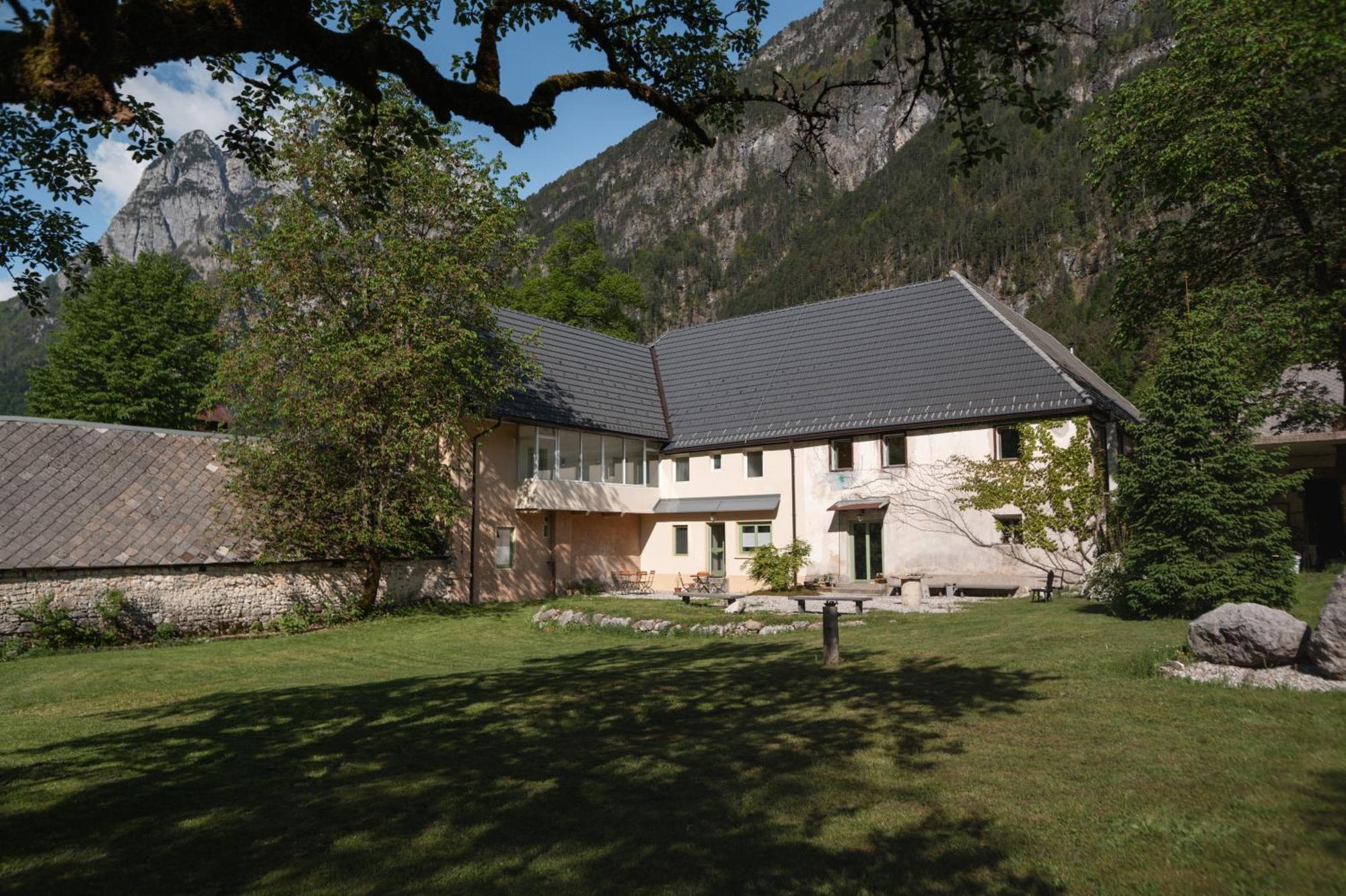 Gorska Roza Bed & Breakfast Log pod Mangartom Exterior photo